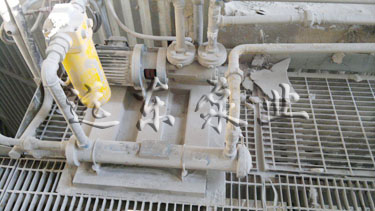 远东保温沥青泵、燃油泵在路翔股份现场展示