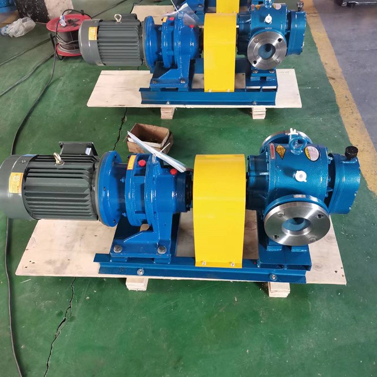 熔融树脂输送泵LCBJ-25/0.6罗茨油泵